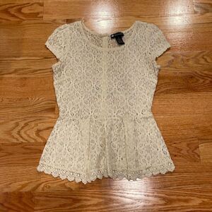 Valerie Bertinelli Lace Peplum Tshirt Blouse Small